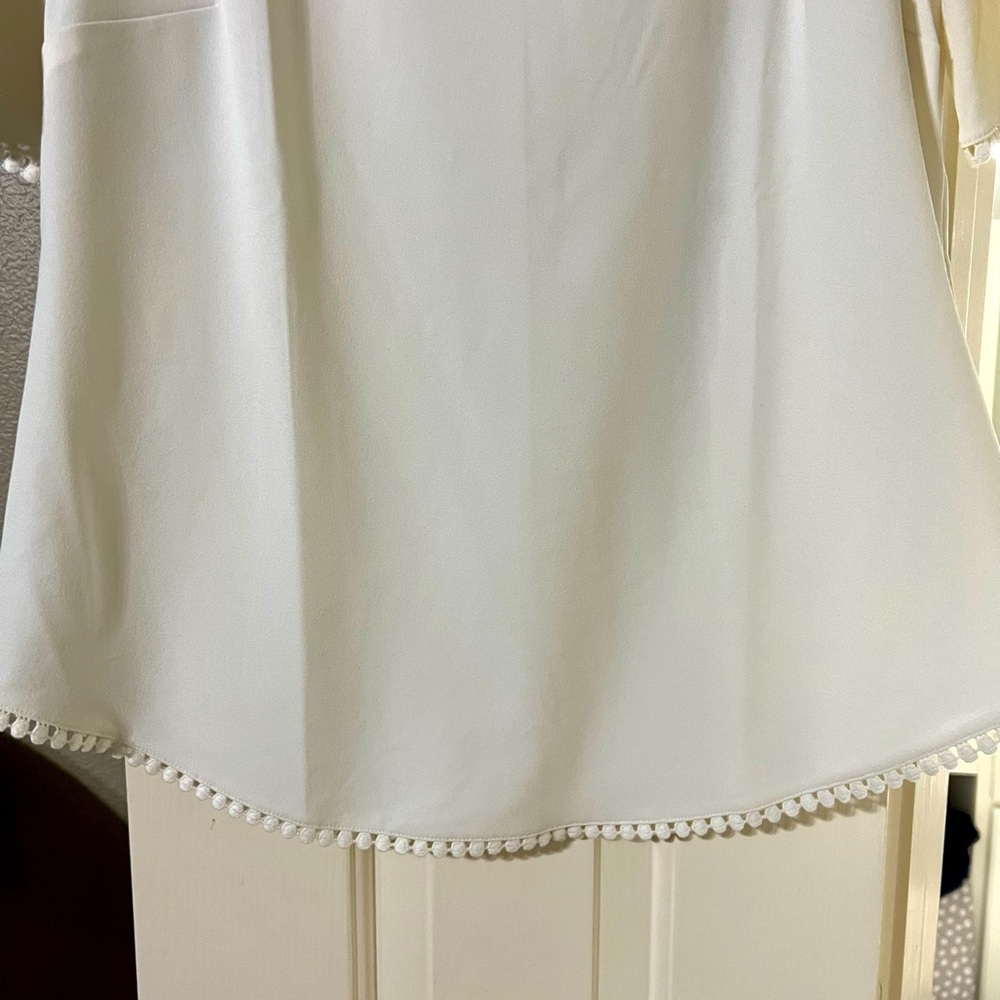 Ann Taylor Ivory Short Sleeve Top with Cute Trim - Picture 3 of 6